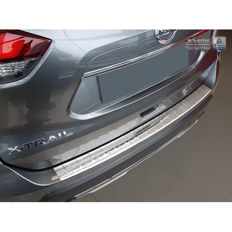 Protection de seuil arrière inox sur mesure pour Nissan X-Trail III (T32) Facelift 2017-2021 'Ribs'