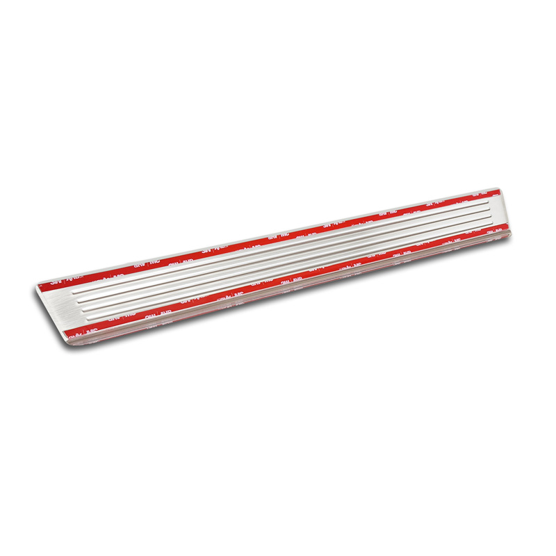 Seuils de portes inoxydable sur mesure pour Volvo EX30 2023- - 'Lines' - 4-pièces