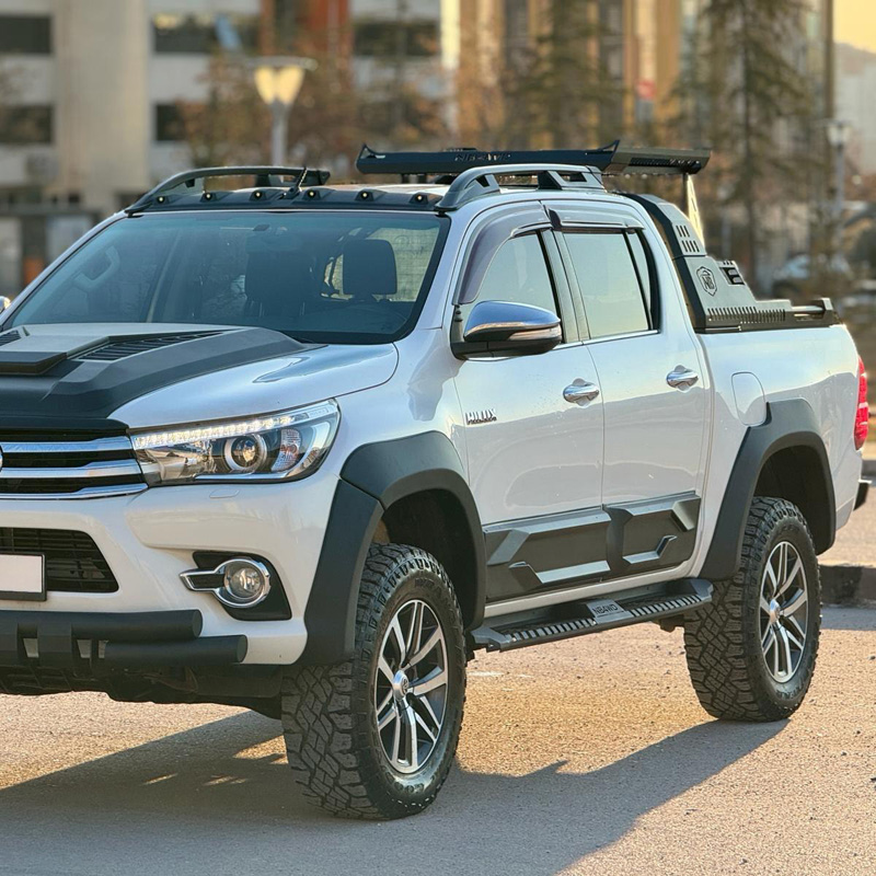 Jeu de baguettes de porte sur mesure pour Toyota Hilux 8ème Gen. 2015- - Noir mat