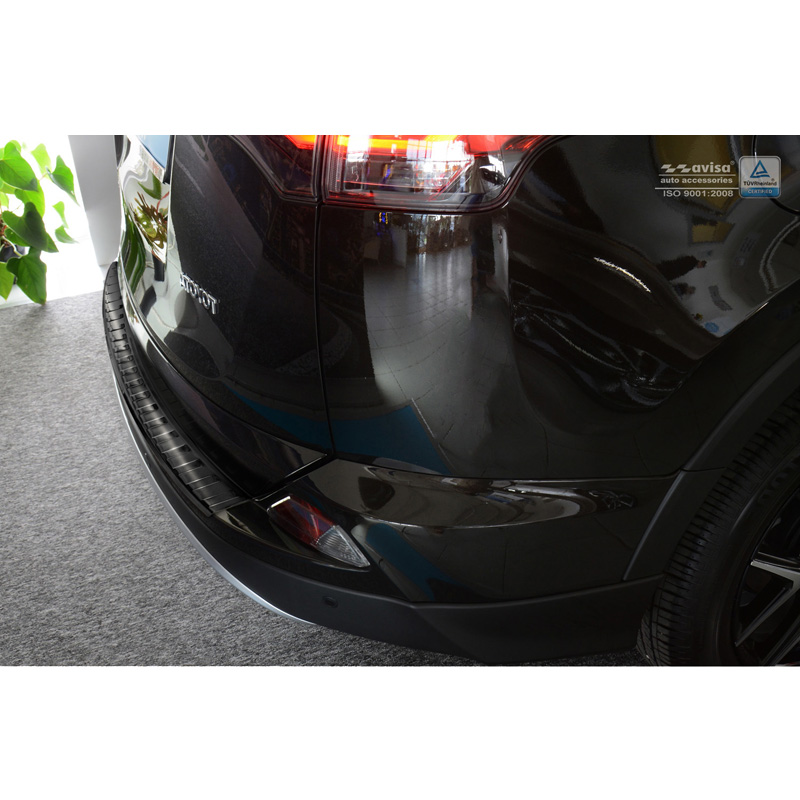 Protection de seuil arrière inox noir sur mesure pour Toyota RAV4 2016- 'Ribs'