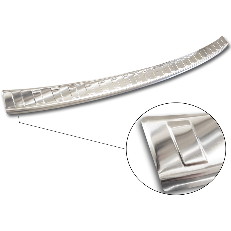 Protection de seuil arrière inox sur mesure pour Mitsubishi Outlander II 2006-2012 / Peugeot 4007 2007-2012 / Citroën C-Crosser 2007-2012 'Ribs'