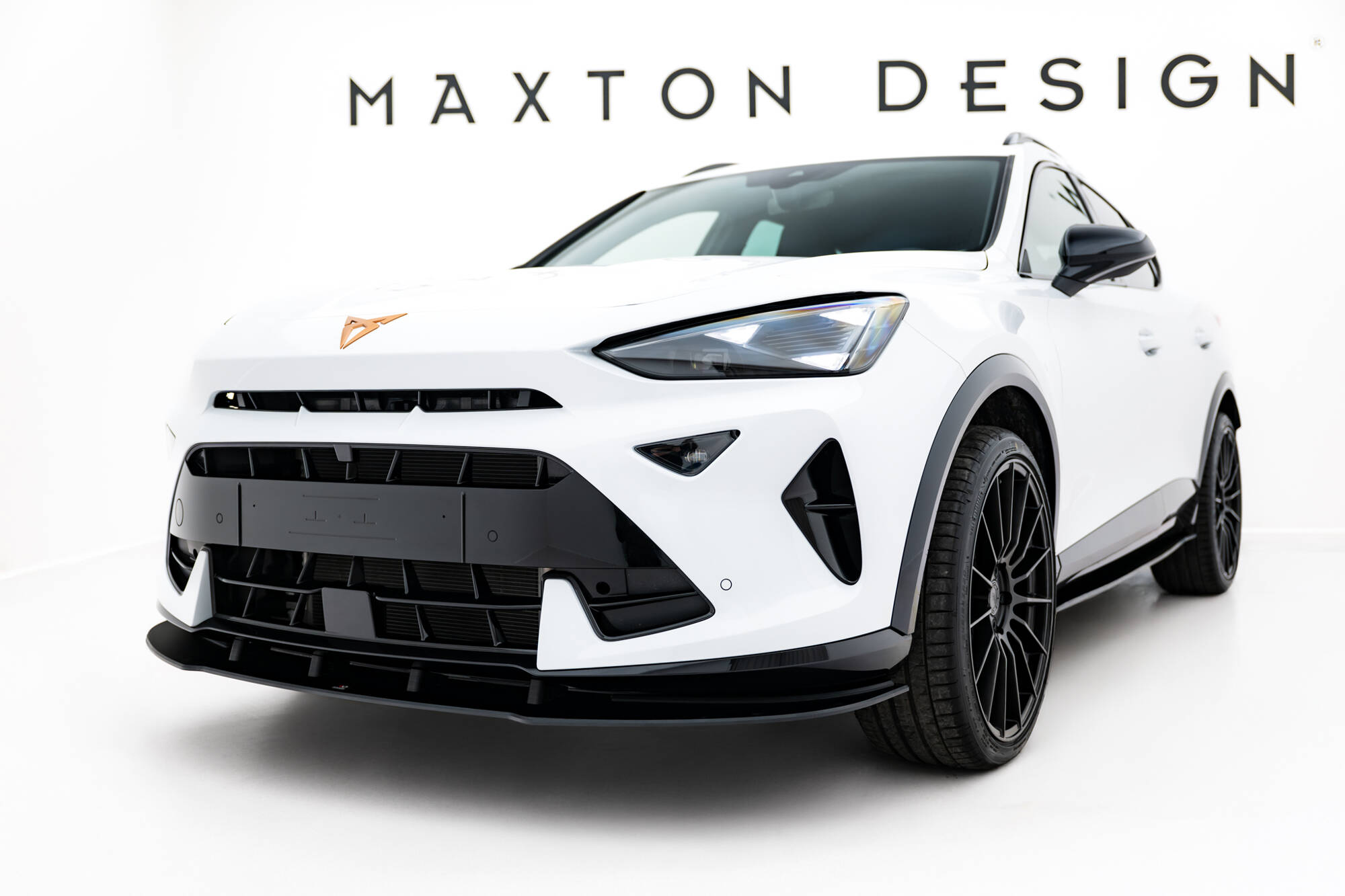 Street Pro Voorspoiler passend voor Cupra Formentor MK1 Facelift Maxton Glanzend zwart