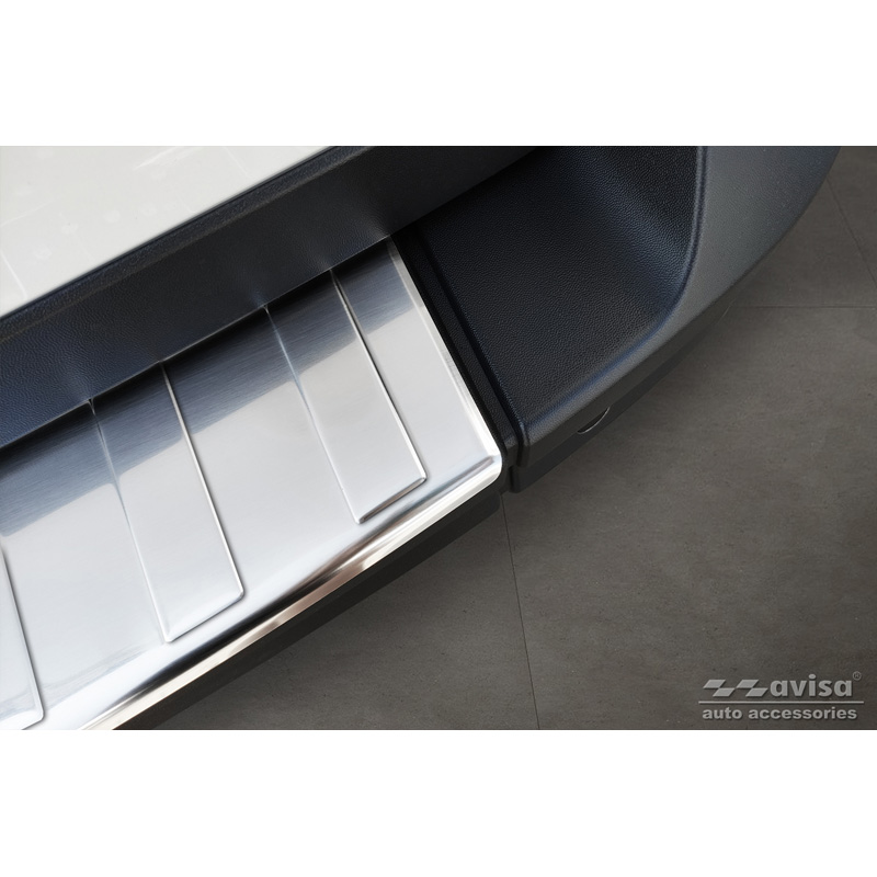 Protection de seuil arrière inox sur mesure pour Volkswagen Crafter & MAN TGE 2017- 'Ribs' ('XL'-version)