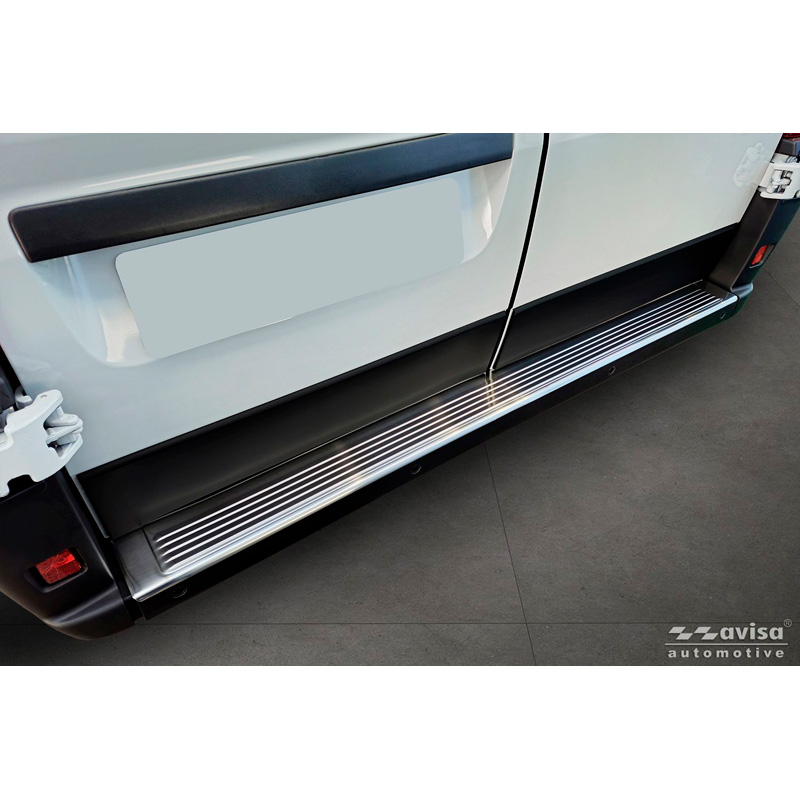 Avisa Protection de seuil arrière sur mesure pour Fiat Ducato III Facelift 2023- / Opel Movano III Facelift 2023- / Toyota Proace Max 2024- 'Ribs' (2 parties)