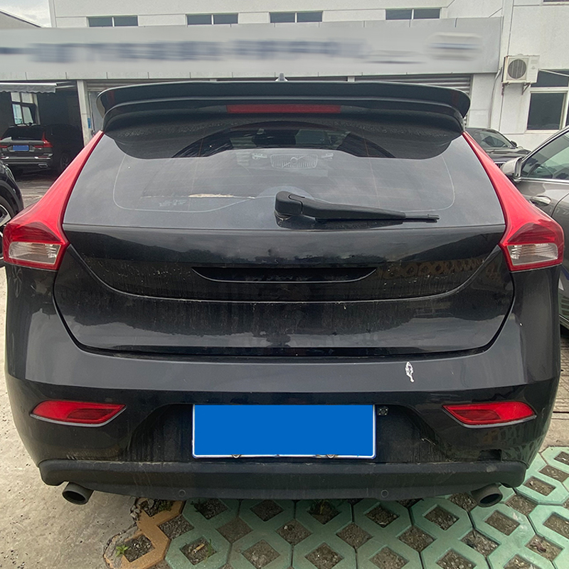 Becquet de toit (Spoiler Cap) sur mesure pour Volvo V40 2012-2019 incl. R-Design (ABS Noir Luisant)