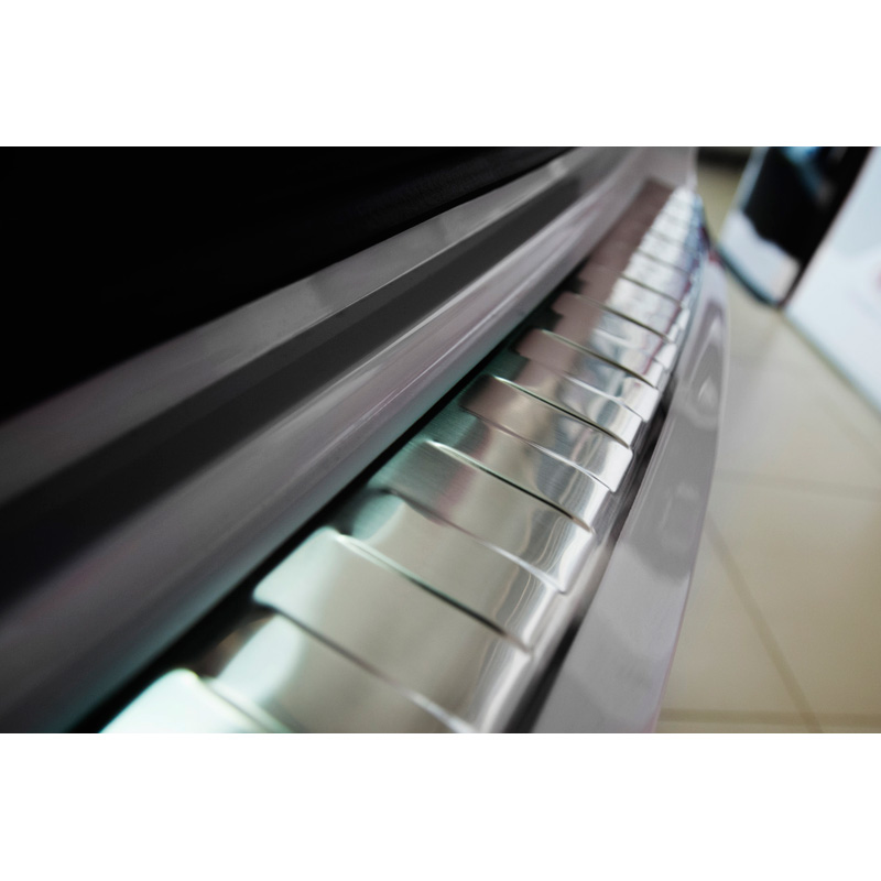 Protection de seuil arrière inox sur mesure pour Kia Sportage IV 2016-2018 'Ribs'