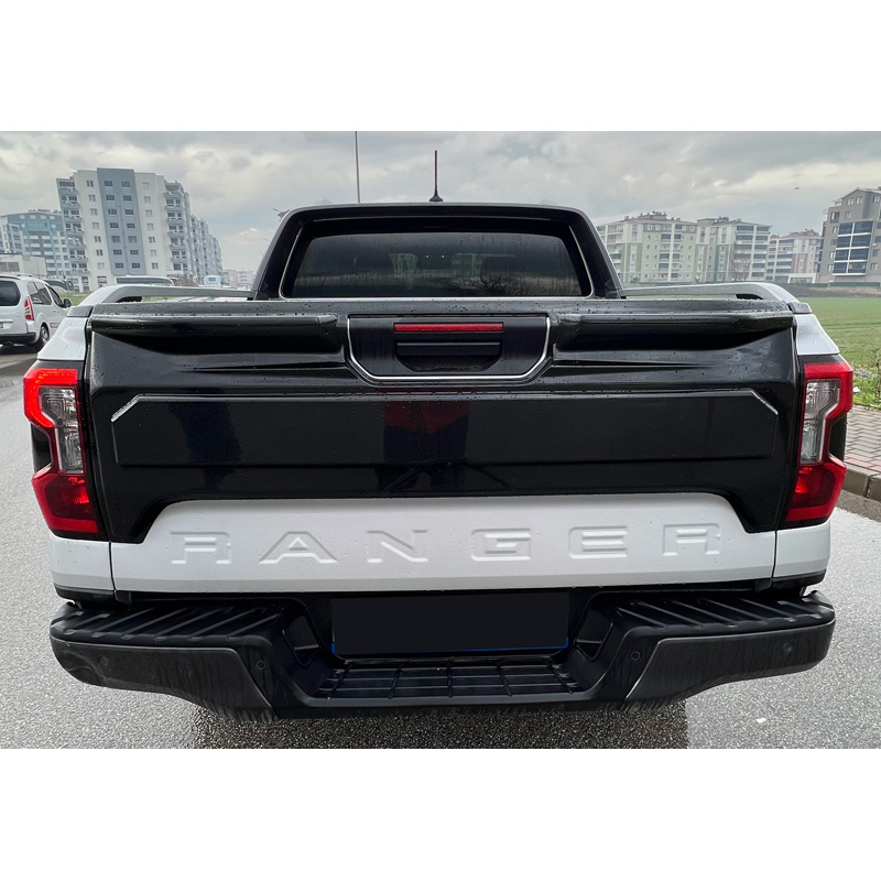 Protecteur de hayon sur mesure pour Ford Ranger T9 2022- - Noir brillant