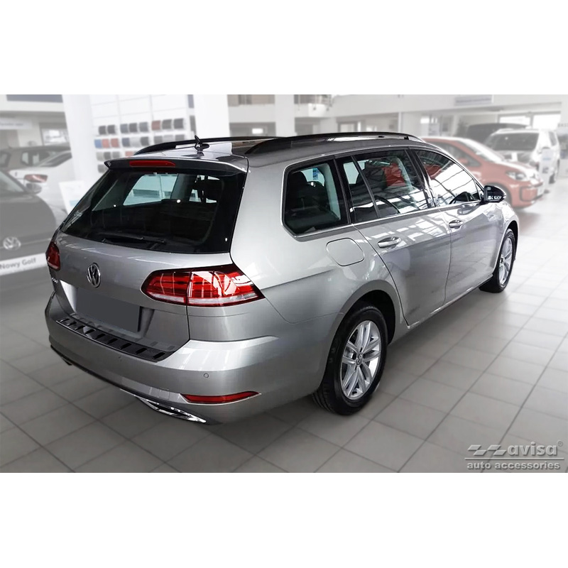 Protection de seuil arrière inox noir sur mesure pour Volkswagen Golf VII Variant Facelift 2017-2019 (incl. R-Line) 'STRONG EDITION'