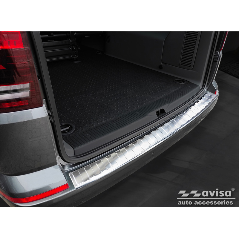 Protection de seuil arrière inox sur mesure pour Volkswagen Caravelle T6 2015- & FL 2019- (hayon arrière) 'Ribs'