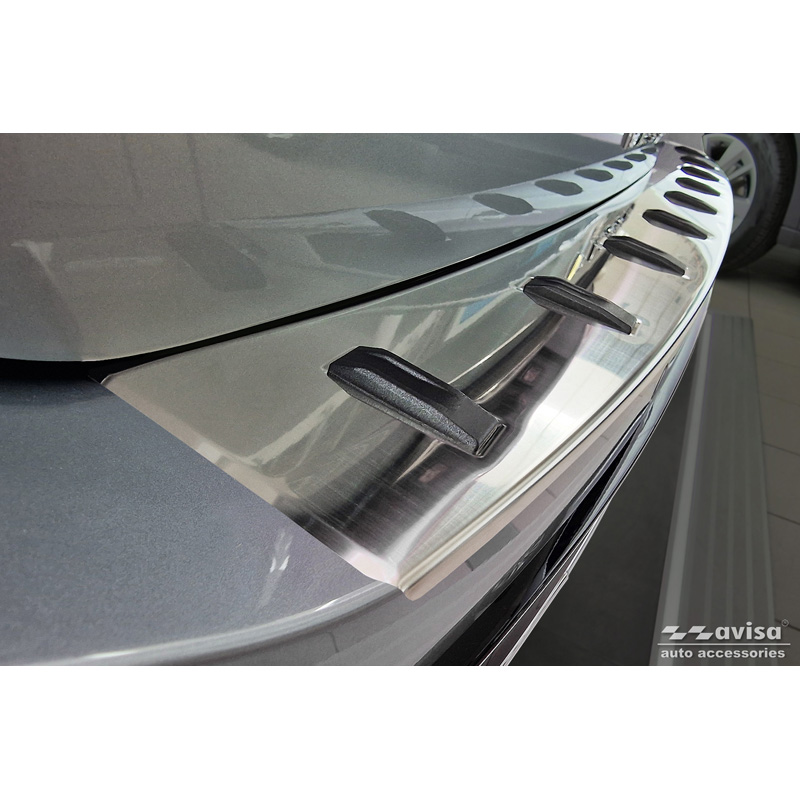 Protection de seuil arrière inox sur mesure pour Volkswagen Passat Variant (CJ5) incl. R-Line & Hybrid 2024- 'STRONG EDITION'