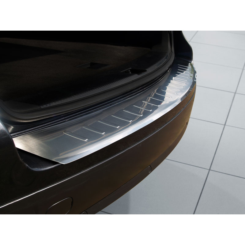 Protection de seuil arrière inox sur mesure pour Volkswagen Touareg 2007-2010 'Ribs'