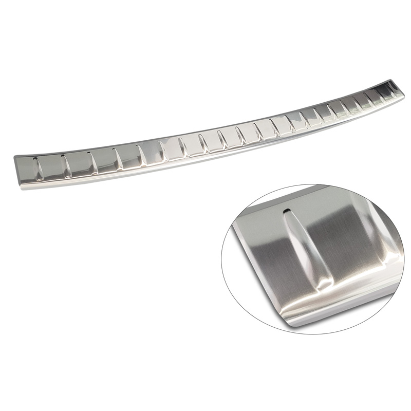 Protection de seuil arrière inox sur mesure pour Mercedes GLC II (X254) 2022- 'Ribs'