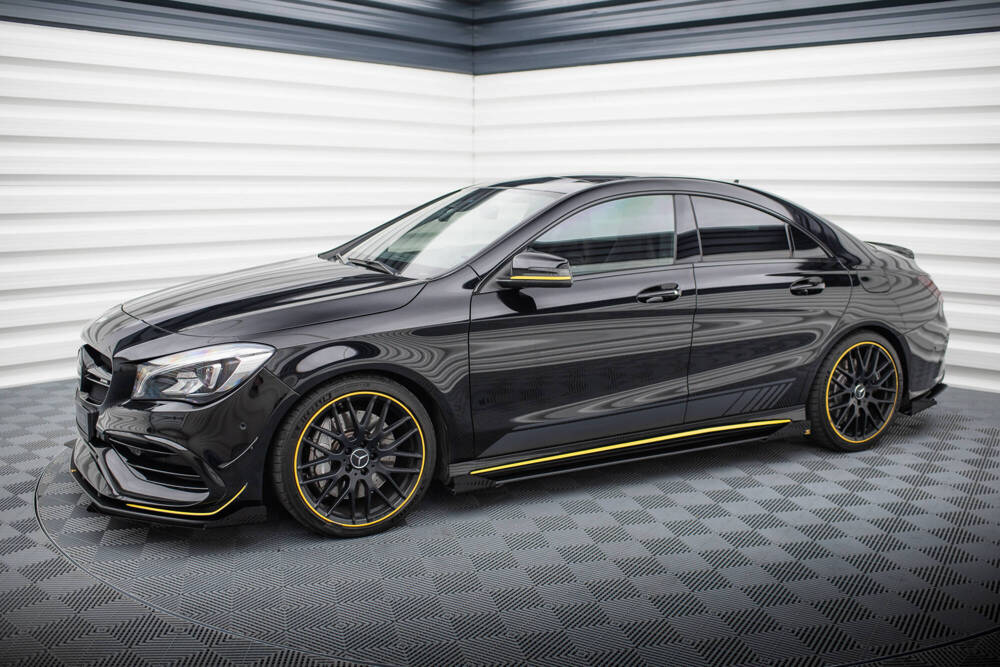 Zijskirts met Canards Street Pro Mercedes AMG CLA 45 C117 FL Maxton
