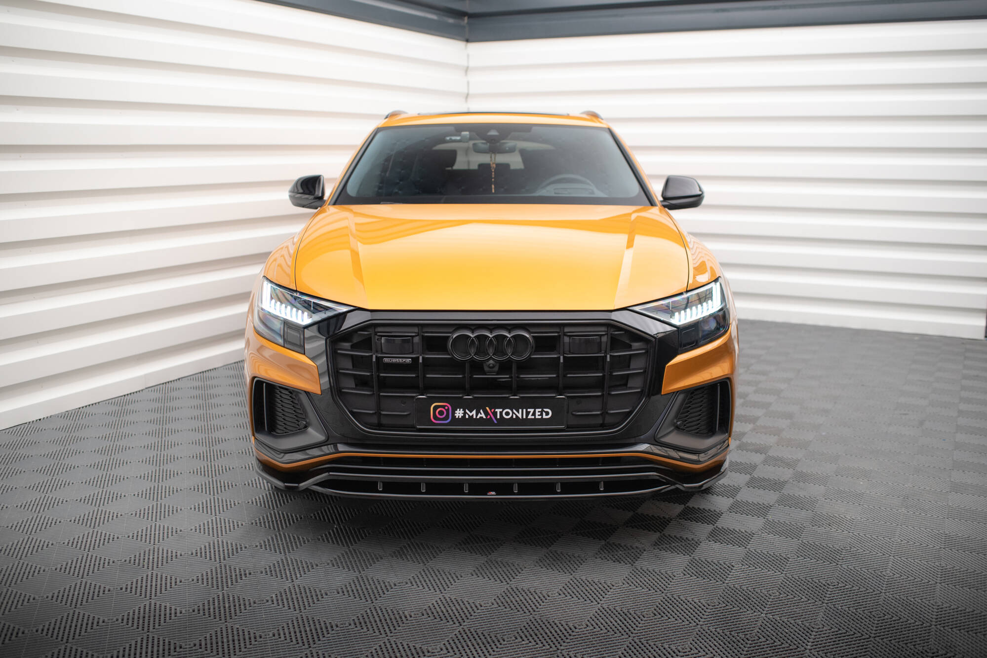 Bodykit V.1 Audi SQ8 MK1 Maxton Glanzend zwart